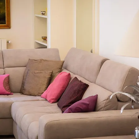 Apartment Augustus Terrace Deluxe *